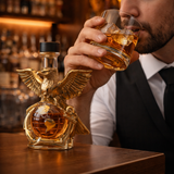 Kamilla Budapest | Whiskey Üveg – Sas Kiadás (2)