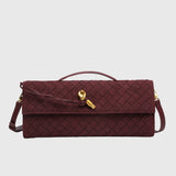 Kamilla Budapest | Cseresznye | Luxus Velúr Intrecciato Klutch