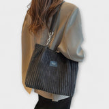 Gabriella Budapest | Puha zsinórból készült válltáska