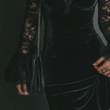 Gabriella Budapest | Mélanie | Mini Ruha Bársonyból és Csipkéből